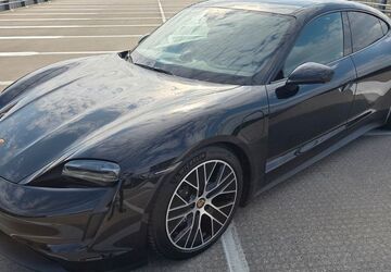 Porsche Taycan 4.000 km 86.999 &euro; Bielefeld 33609