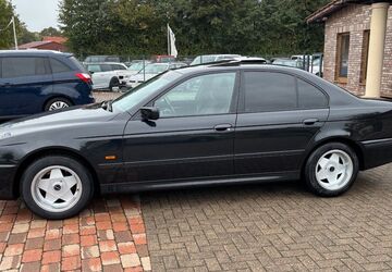 BMW 523 216.000 km 3.950 &euro; Versmold 33775