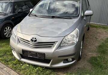 Toyota Verso 138.000 km 5.800 &euro; Leopoldshöhe 33818