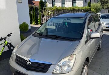 Toyota Corolla Verso 162.000 km 2.999 &euro; Stukenbrock 33758