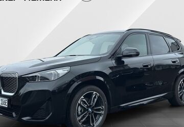 BMW iX1 1.500 km 52.308 &euro; Spenge 32139