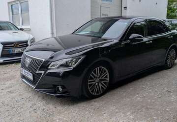 Toyota Crown 123.000 km 21.444 &euro; Bielefeld 33729