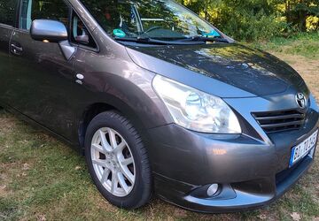 Toyota Verso 225.000 km 4.900 &euro; Bielefeld 33689