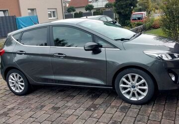 Ford Fiesta 98.500 km 8.300 &euro; Schloß Holte-Stukenbrock 33758