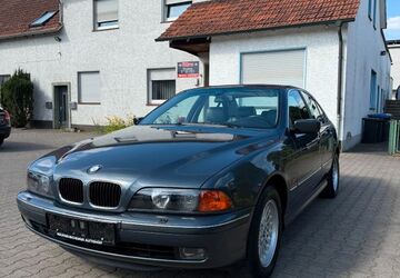 BMW 523 274.434 km 3.950 &euro; Rietberg 33397