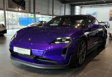 Porsche Taycan 2.741 km 179.800 &euro; Bielefeld 33719